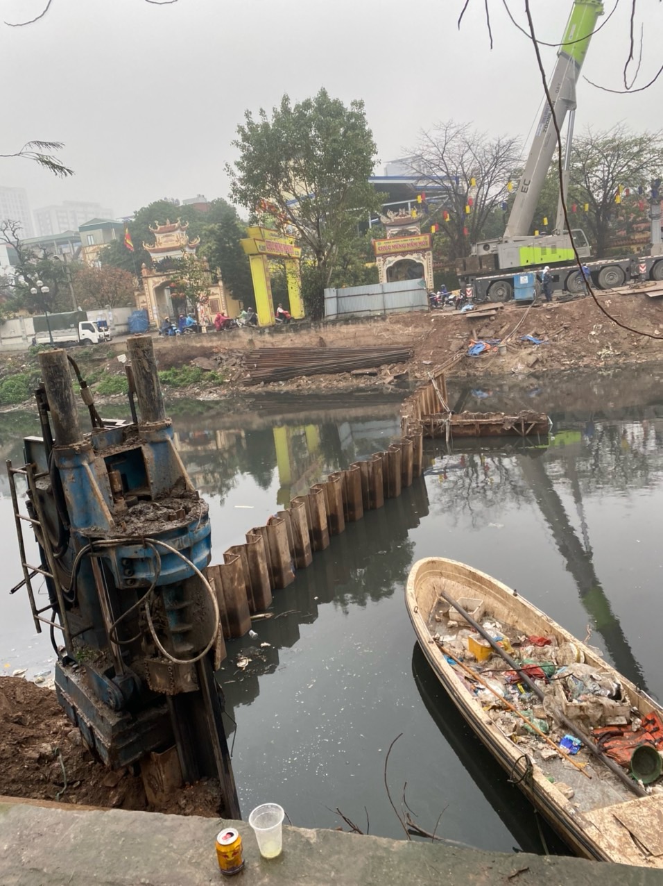 Thi công ép nhổ cừ larsen Sông Tô Lịch - Linh Đàm