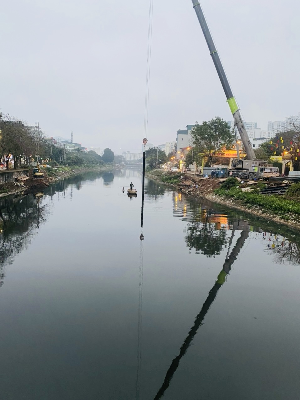 Thi công ép nhổ cừ larsen Sông Tô Lịch - Linh Đàm